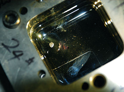 <a href='http://m.gdwjm.cn/product/3.htm' class='text_a'>模具激光焊機</a>修復鏡面模具效果